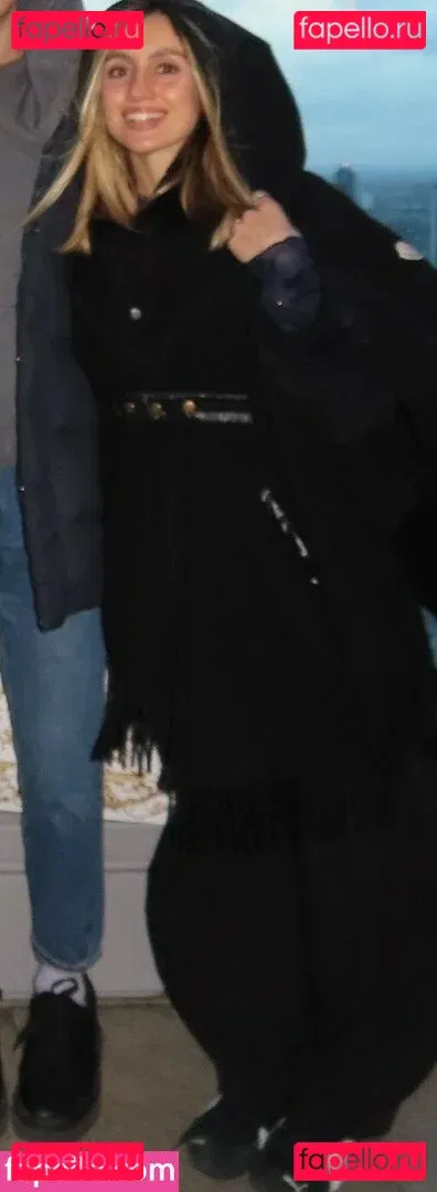 Morena Beltrán Onlyfans Photo Gallery 