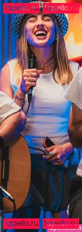 Morena Beltrán Onlyfans Photo Gallery 