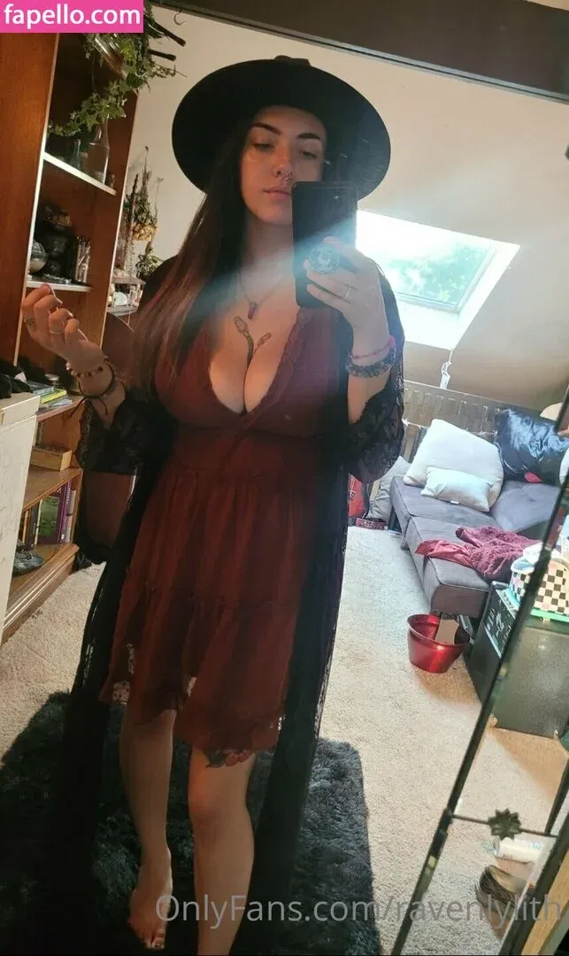 ravenlylith Onlyfans Photo Gallery 