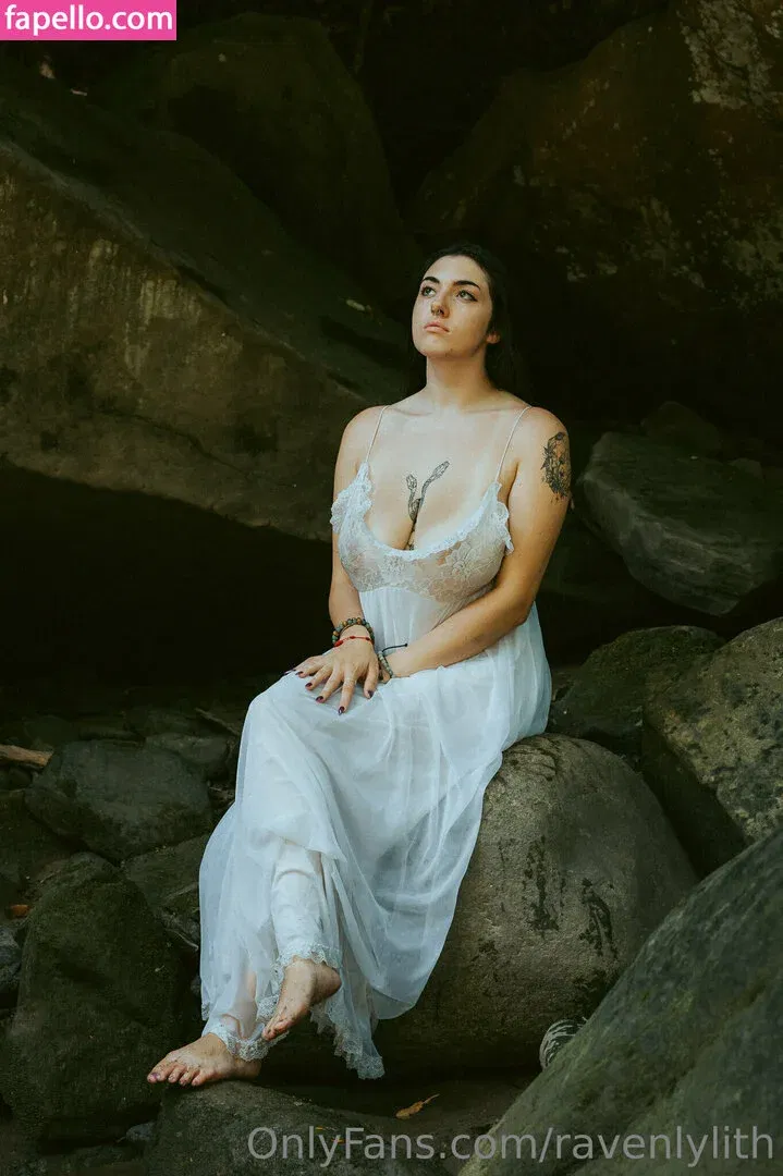 ravenlylith Onlyfans Photo Gallery 