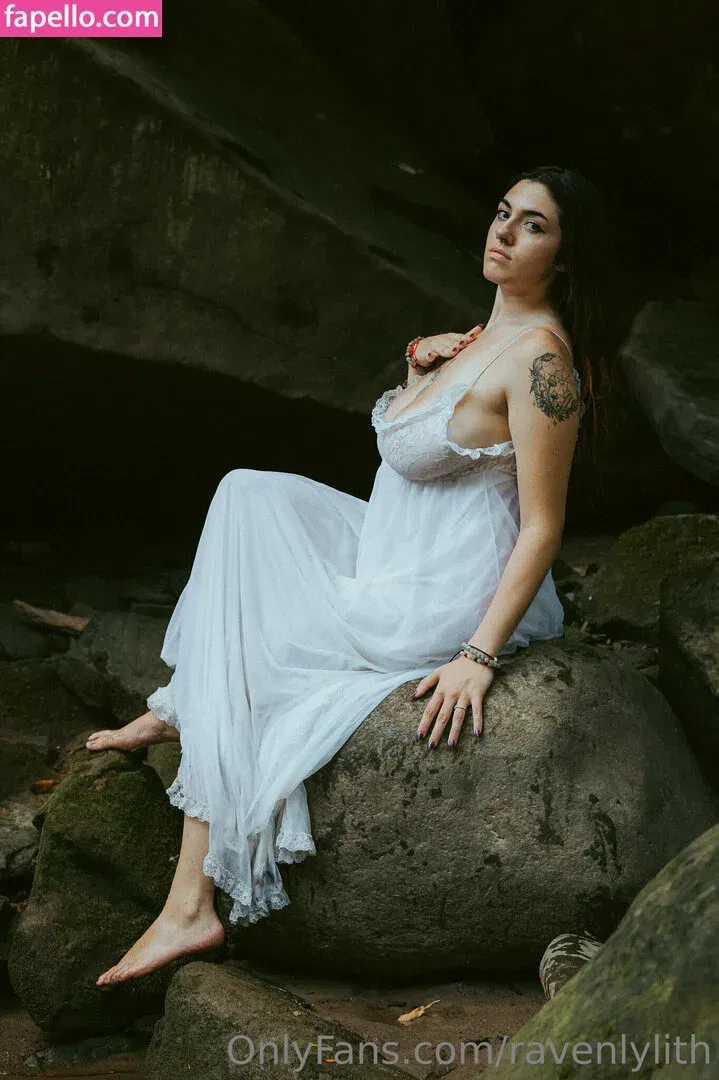 ravenlylith Onlyfans Photo Gallery 