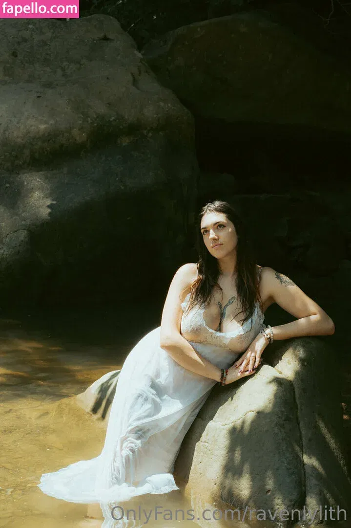 ravenlylith Onlyfans Photo Gallery 