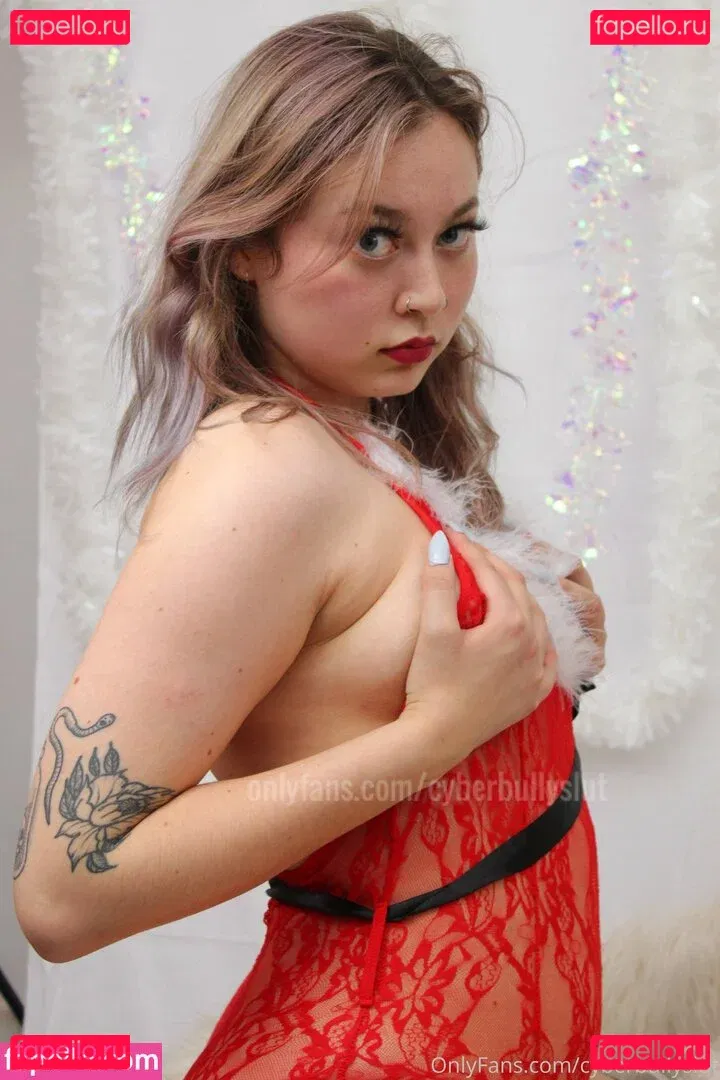 cyberbullyslut Onlyfans Photo Gallery 