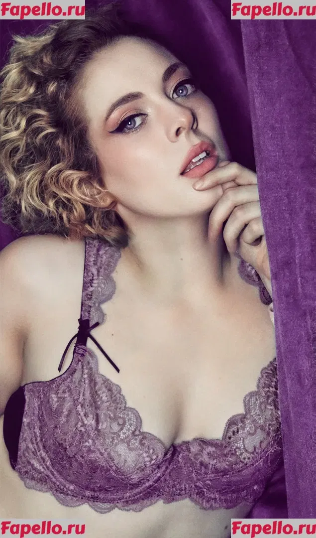 Kirsten Ria Onlyfans Photo Gallery 