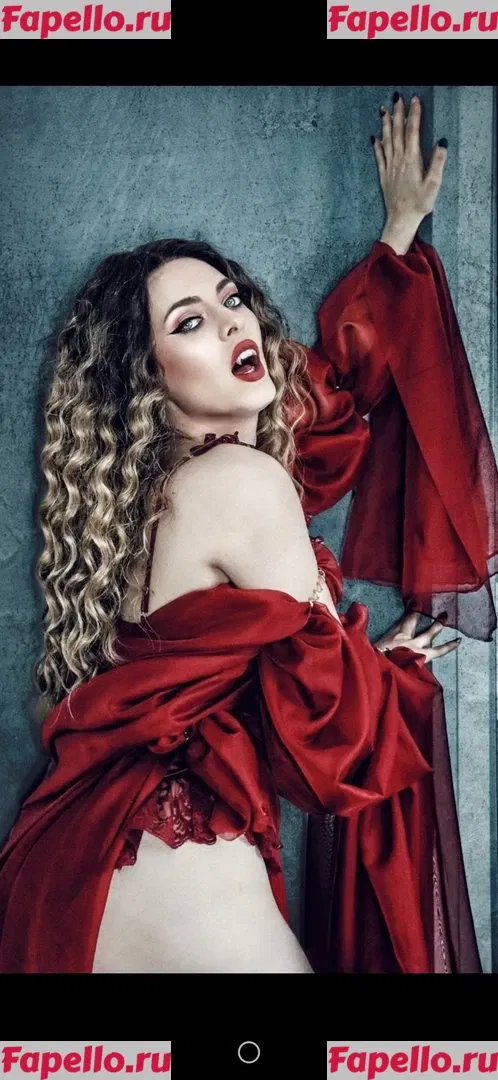 Kirsten Ria Onlyfans Photo Gallery 