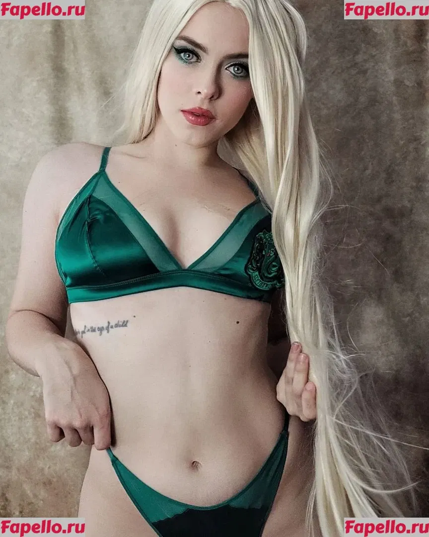 Kirsten Ria Onlyfans Photo Gallery 