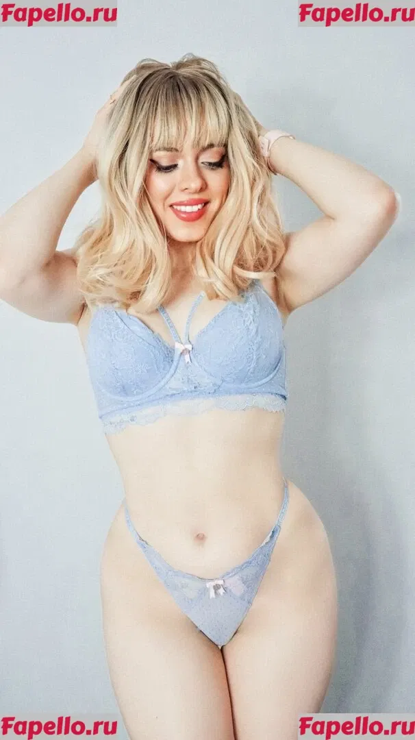 Kirsten Ria Onlyfans Photo Gallery 