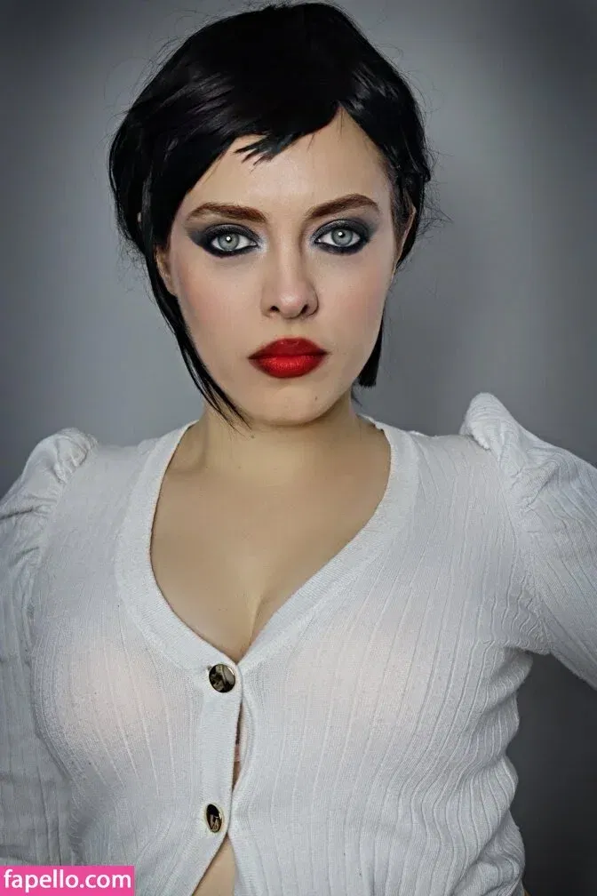 Kirsten Ria Onlyfans Photo Gallery 