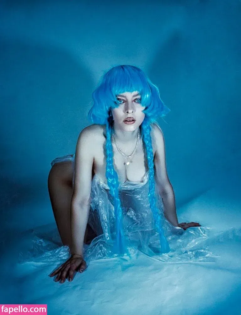 Kirsten Ria Onlyfans Photo Gallery 