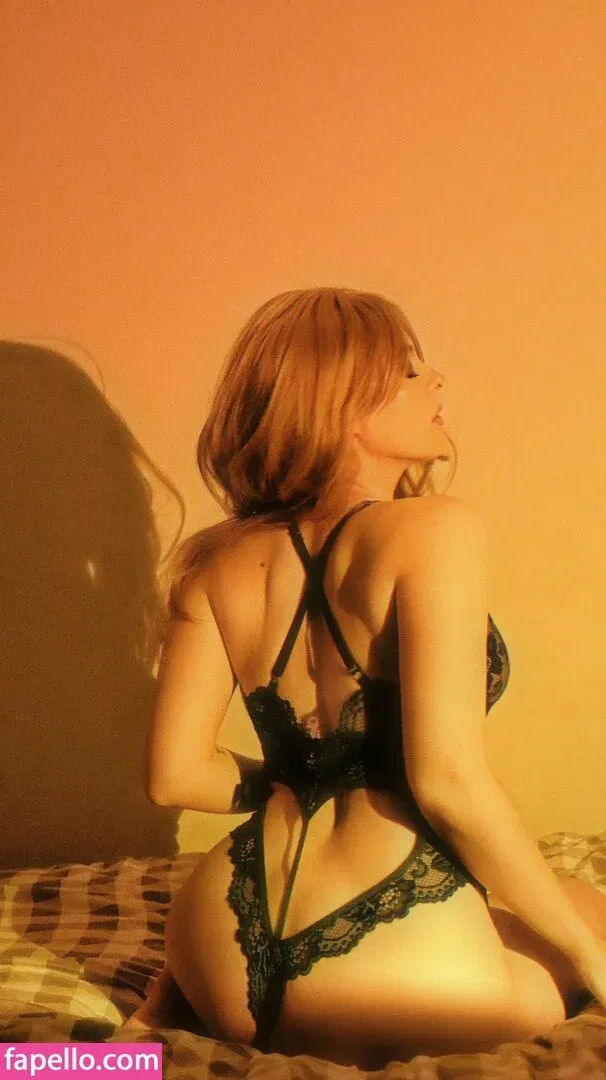 Kirsten Ria Onlyfans Photo Gallery 