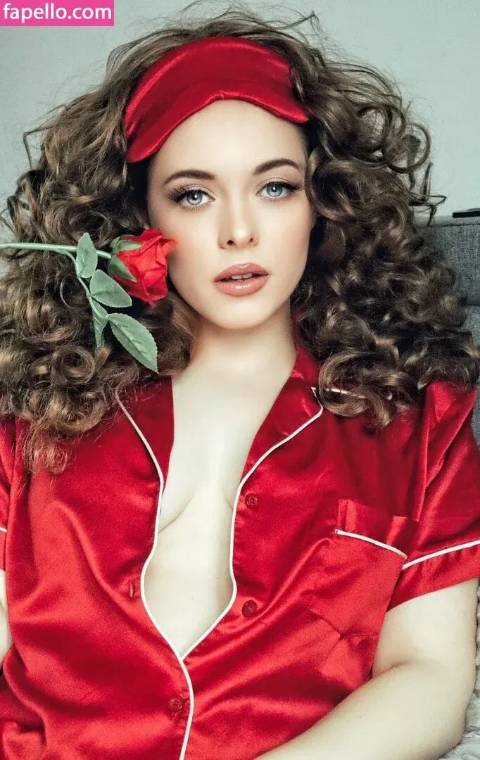 Kirsten Ria Onlyfans Photo Gallery 