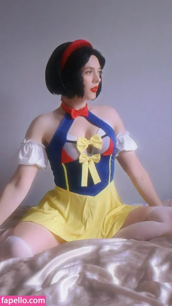 Kirsten Ria Onlyfans Photo Gallery 