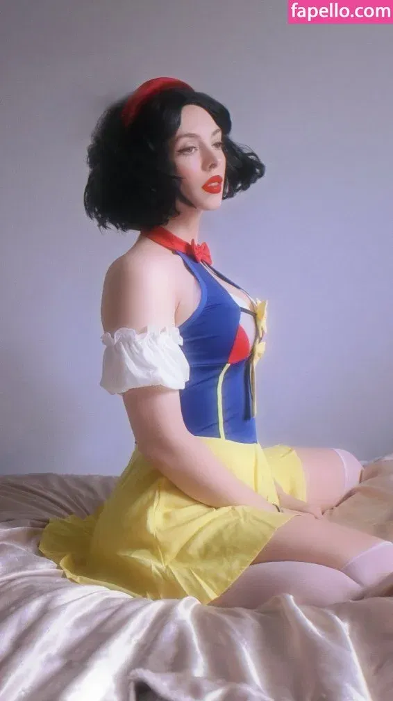 Kirsten Ria Onlyfans Photo Gallery 