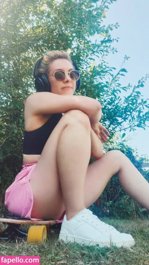 Kirsten Ria Onlyfans Photo Gallery 