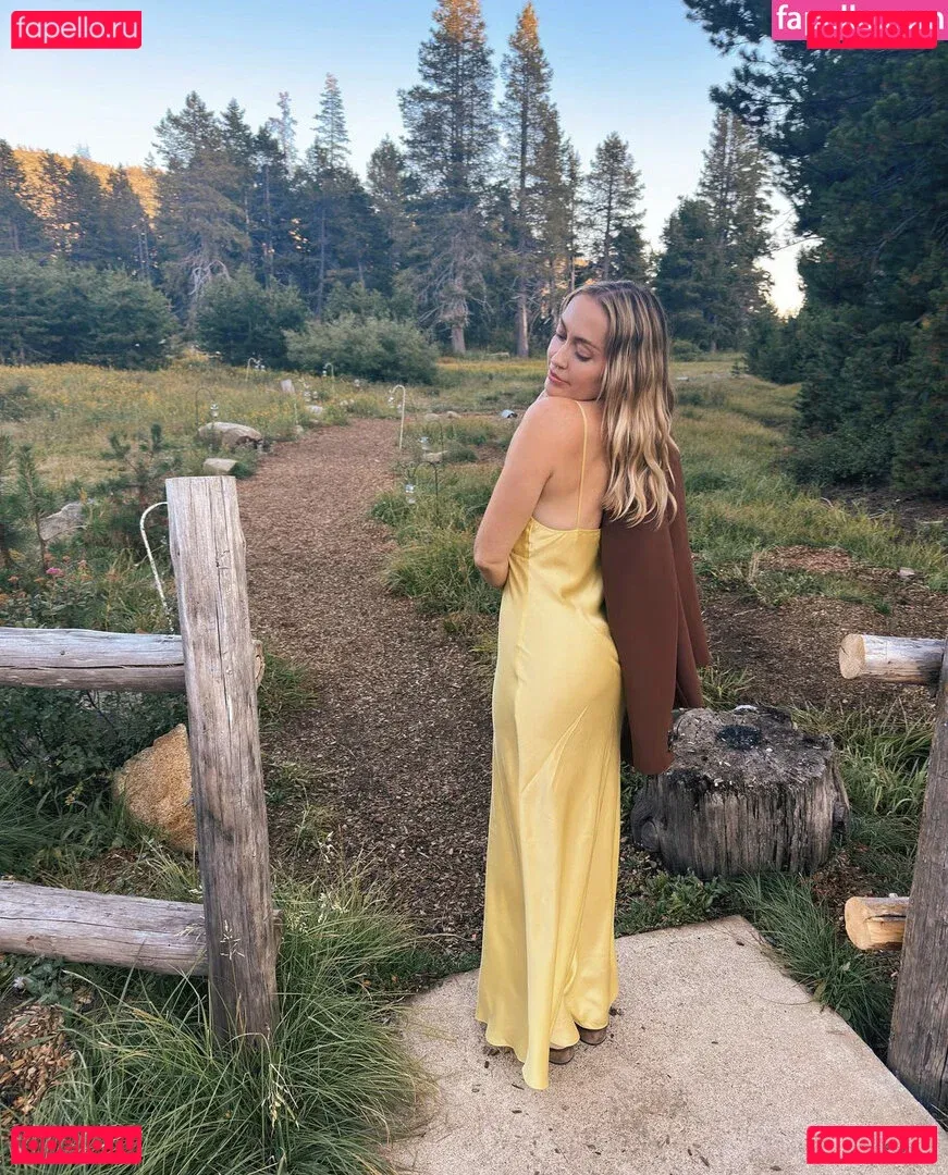 Brandi Cyrus Onlyfans Photo Gallery 