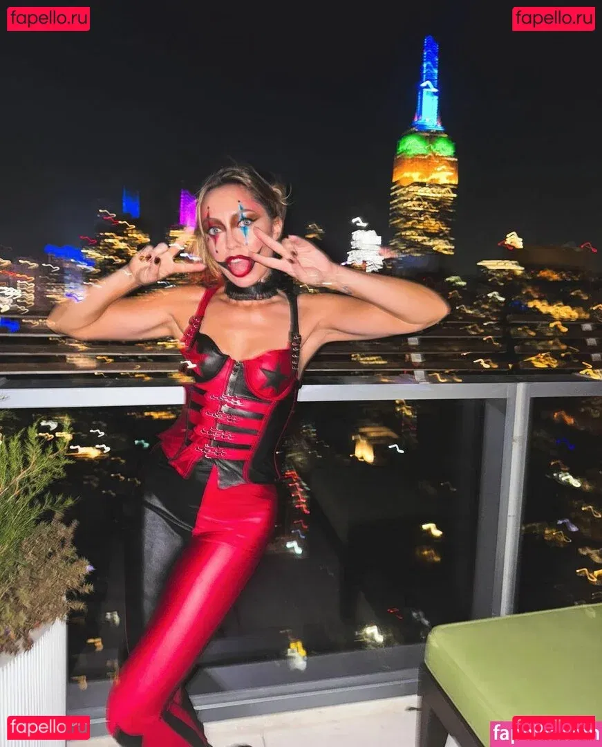 Brandi Cyrus Onlyfans Photo Gallery 