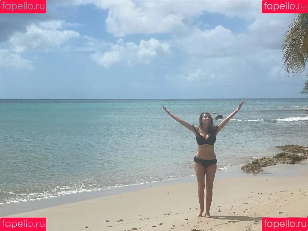 Sarah Champion Onlyfans Photo Gallery 