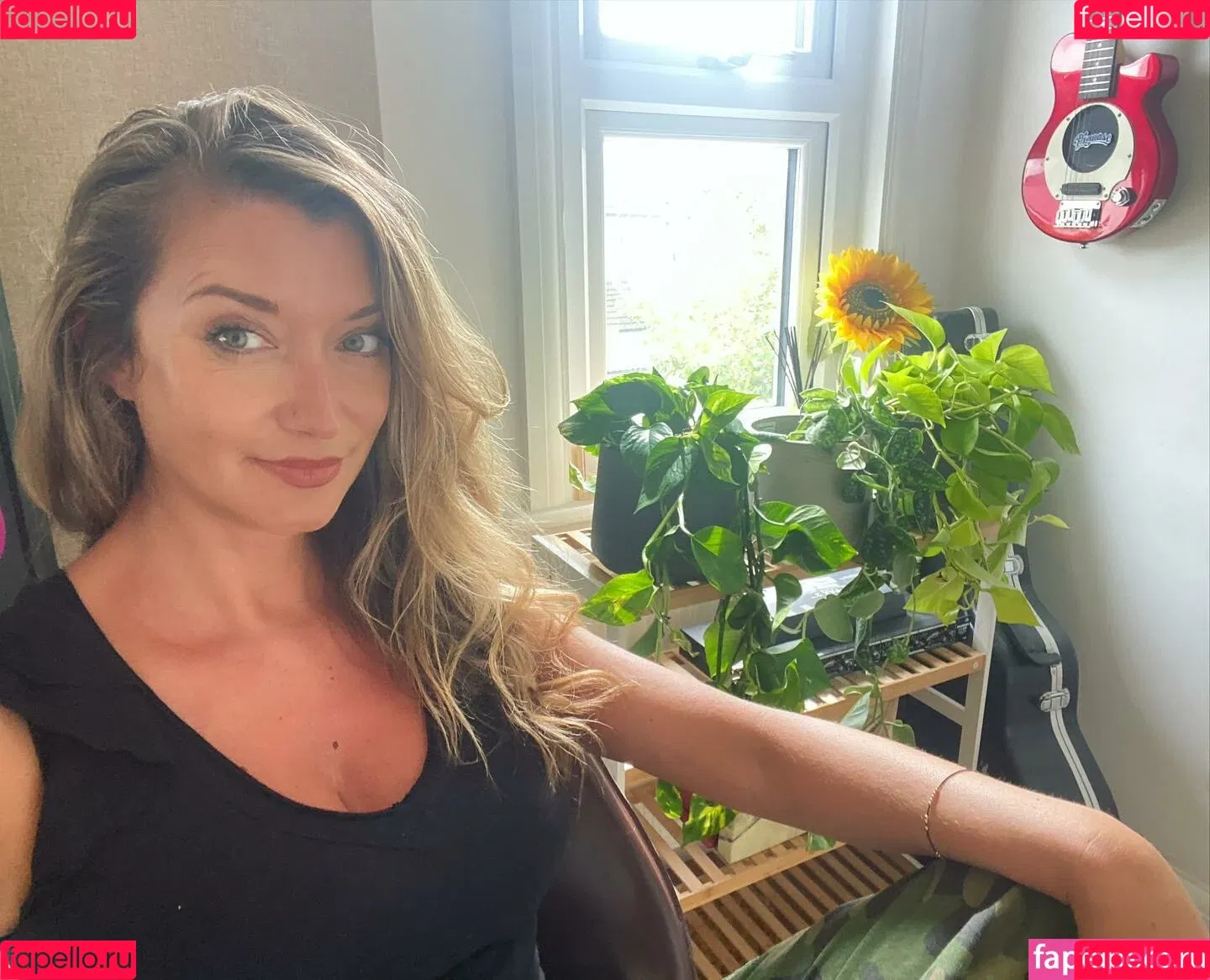Sarah Champion Onlyfans Photo Gallery 