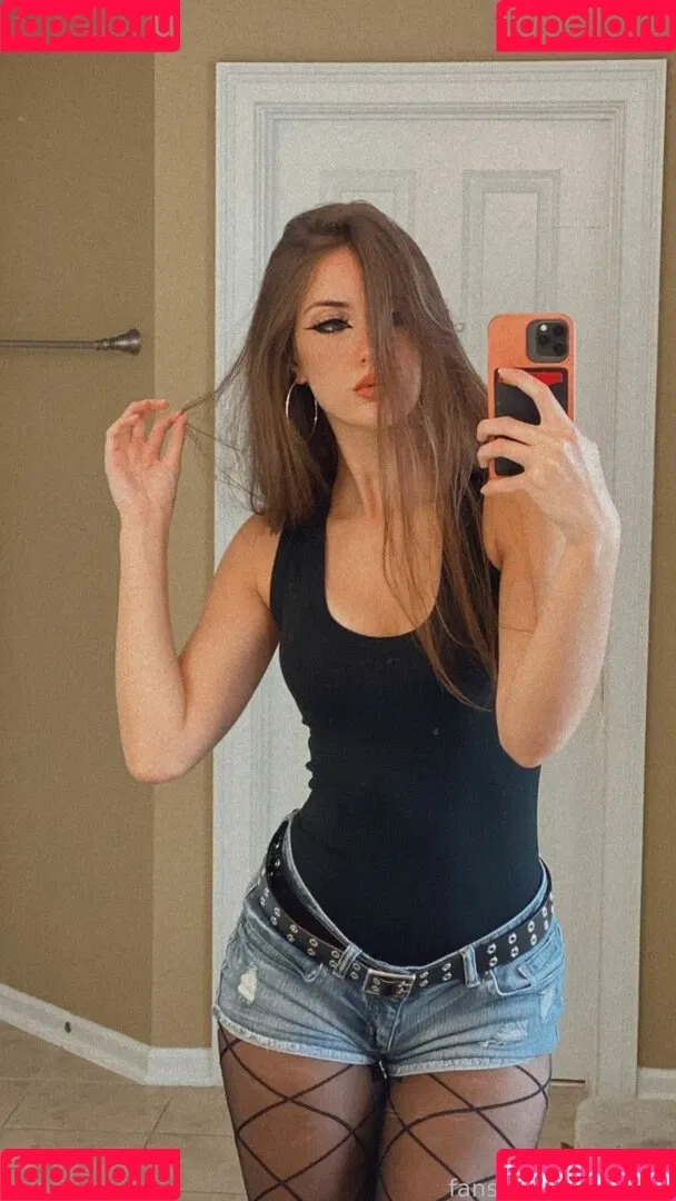 luweazl Onlyfans Photo Gallery 