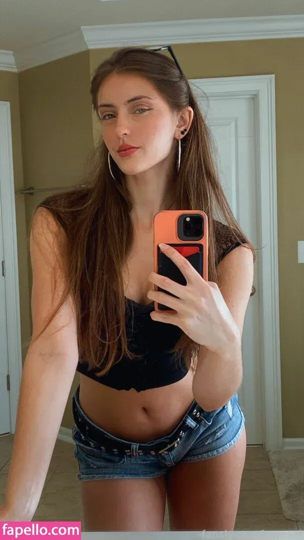 luweazl Onlyfans Photo Gallery 