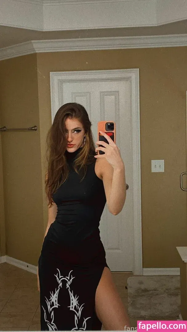 luweazl Onlyfans Photo Gallery 