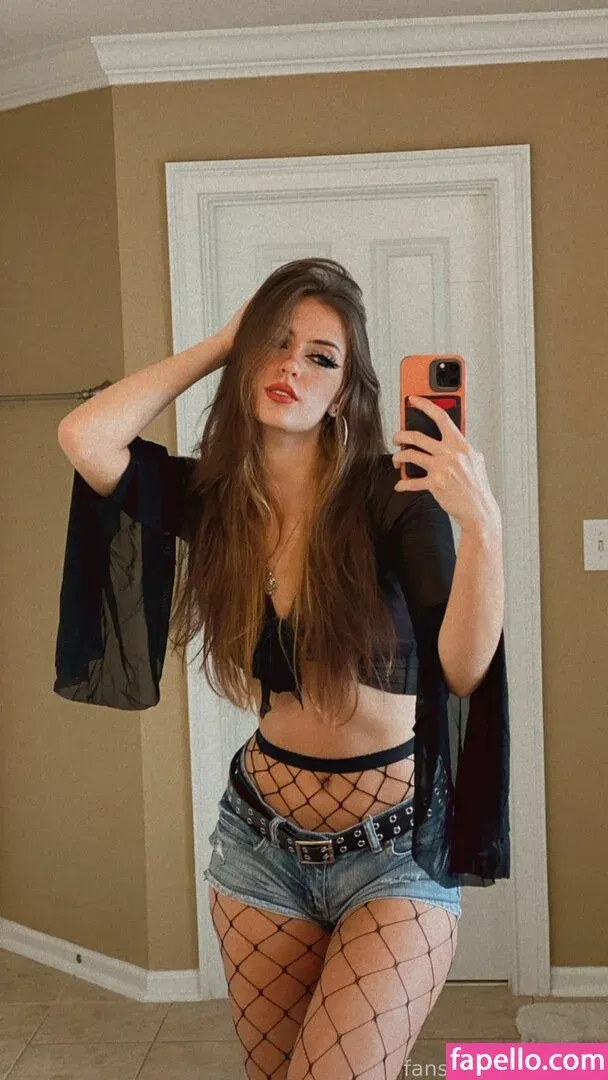 luweazl Onlyfans Photo Gallery 