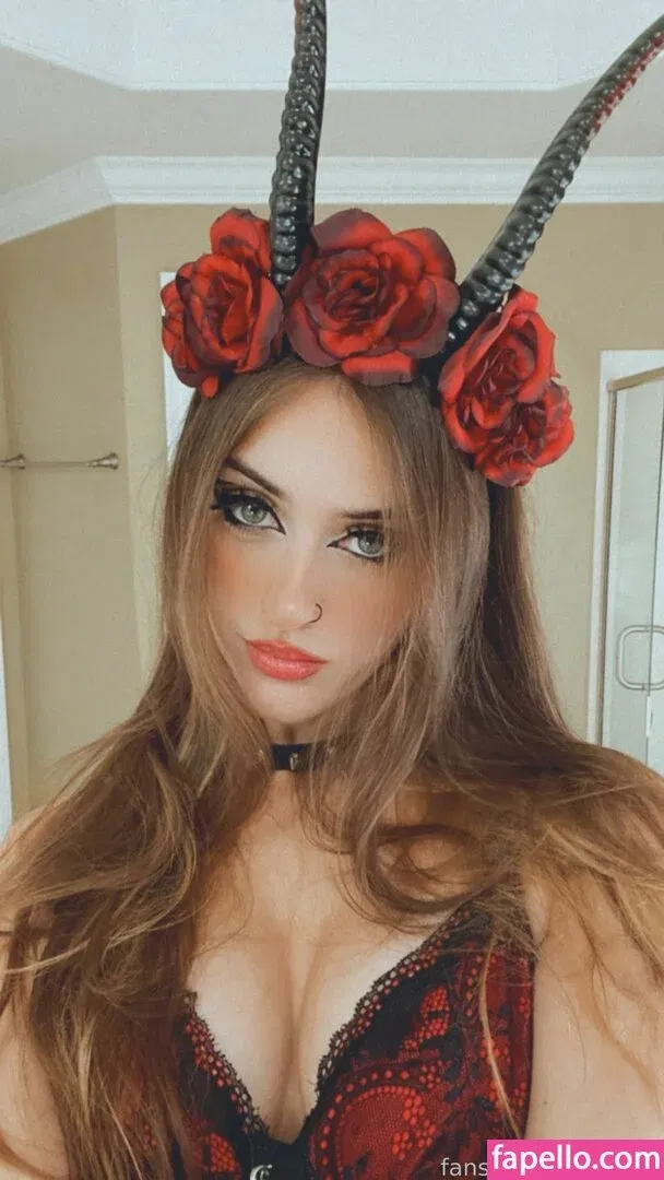 luweazl Onlyfans Photo Gallery 