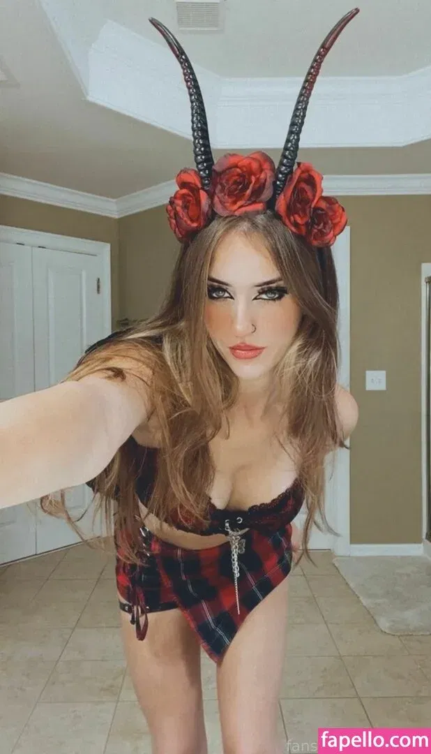 luweazl Onlyfans Photo Gallery 