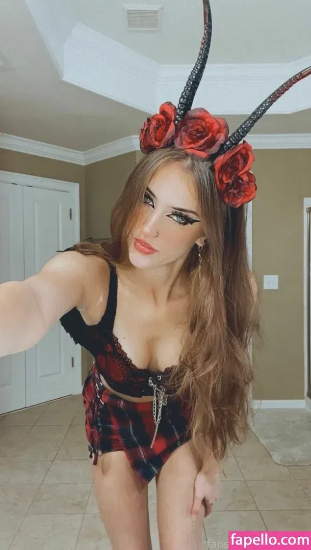 luweazl Onlyfans Photo Gallery 