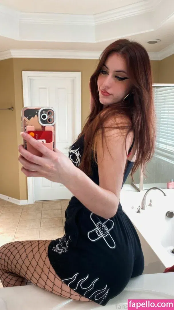 luweazl Onlyfans Photo Gallery 