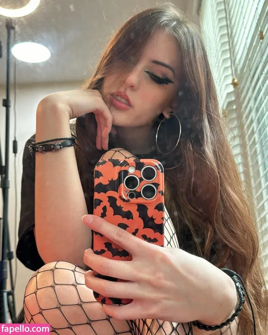 luweazl Onlyfans Photo Gallery 