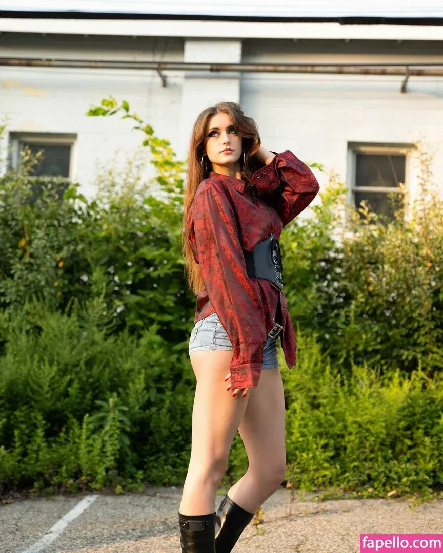 luweazl Onlyfans Photo Gallery 