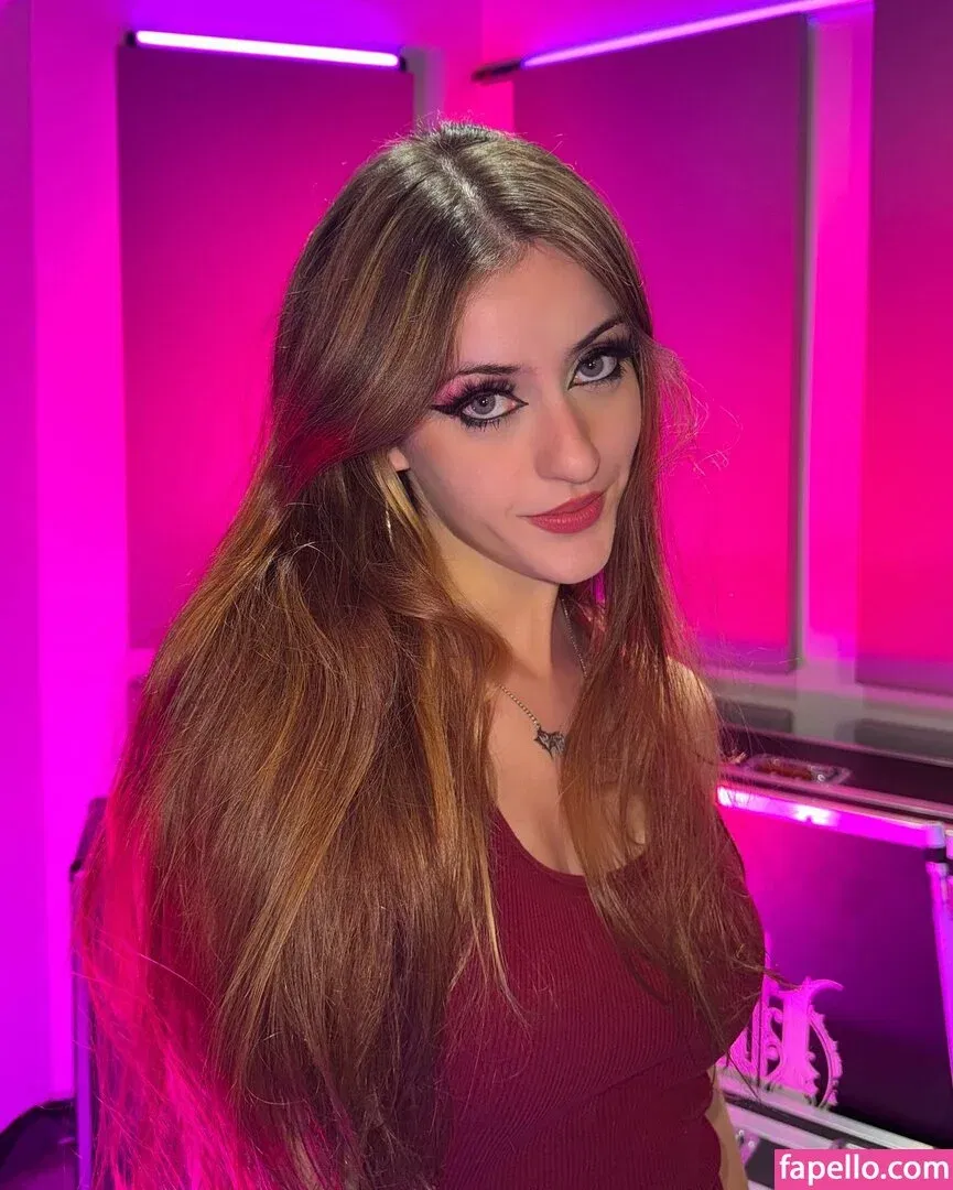 luweazl Onlyfans Photo Gallery 