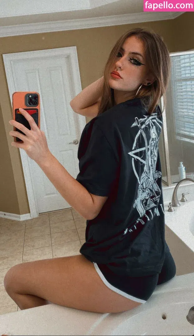 luweazl Onlyfans Photo Gallery 