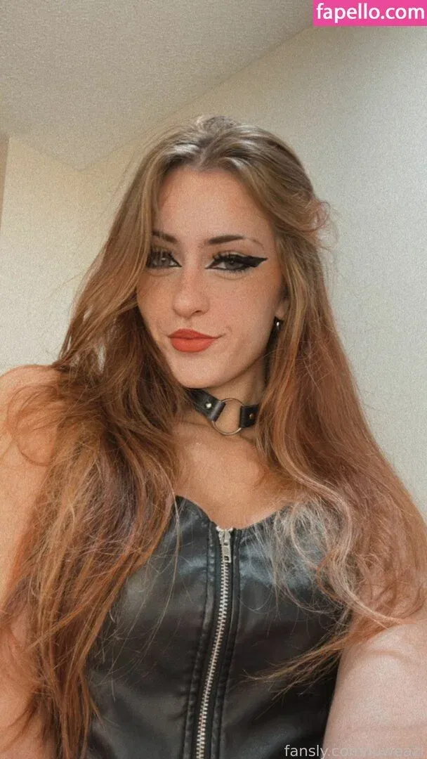 luweazl Onlyfans Photo Gallery 