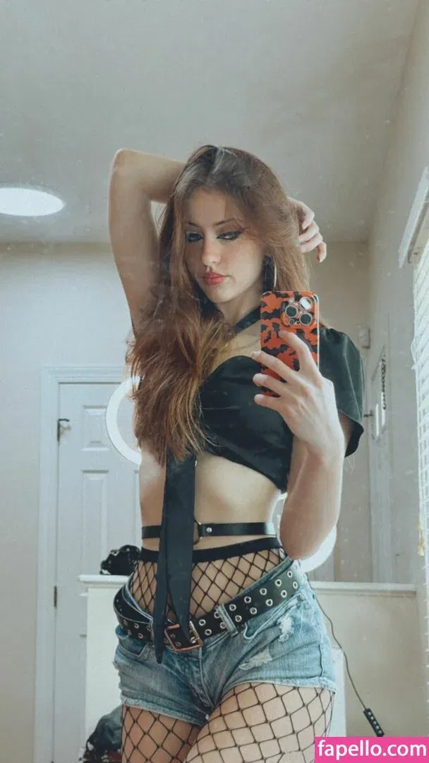 luweazl Onlyfans Photo Gallery 