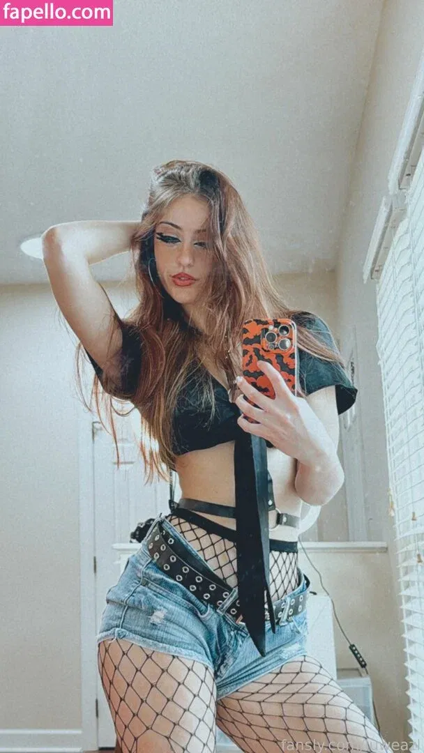 luweazl Onlyfans Photo Gallery 