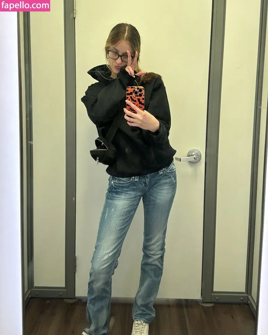 luweazl Onlyfans Photo Gallery 