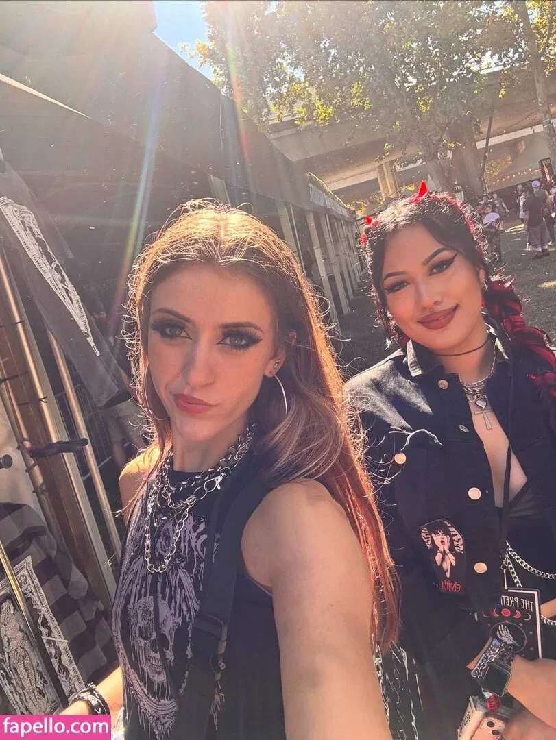 luweazl Onlyfans Photo Gallery 