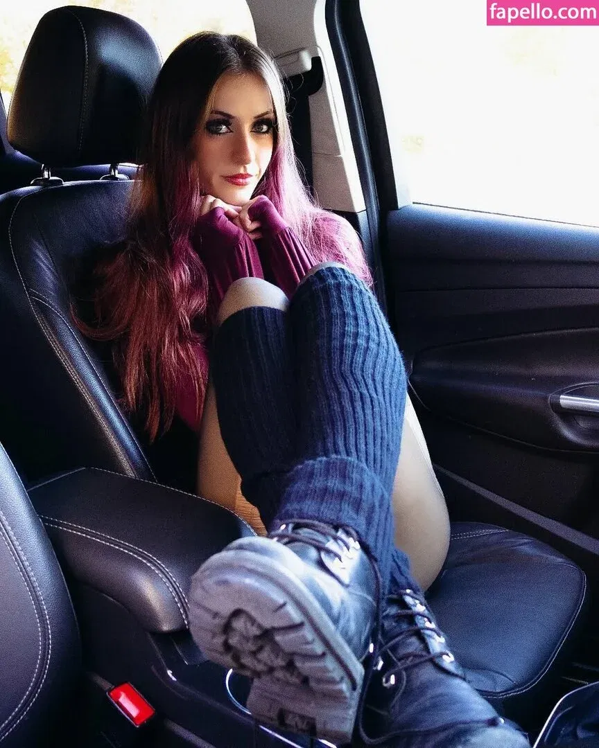 luweazl Onlyfans Photo Gallery 