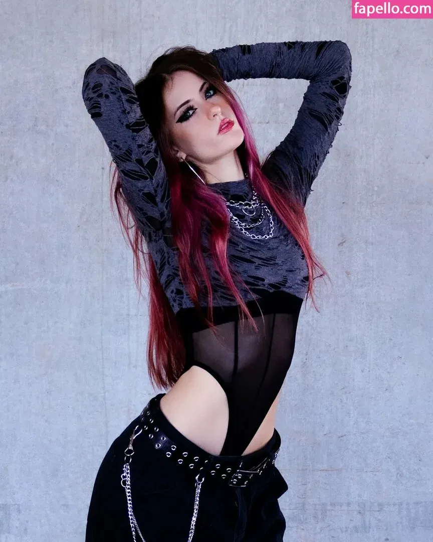 luweazl Onlyfans Photo Gallery 