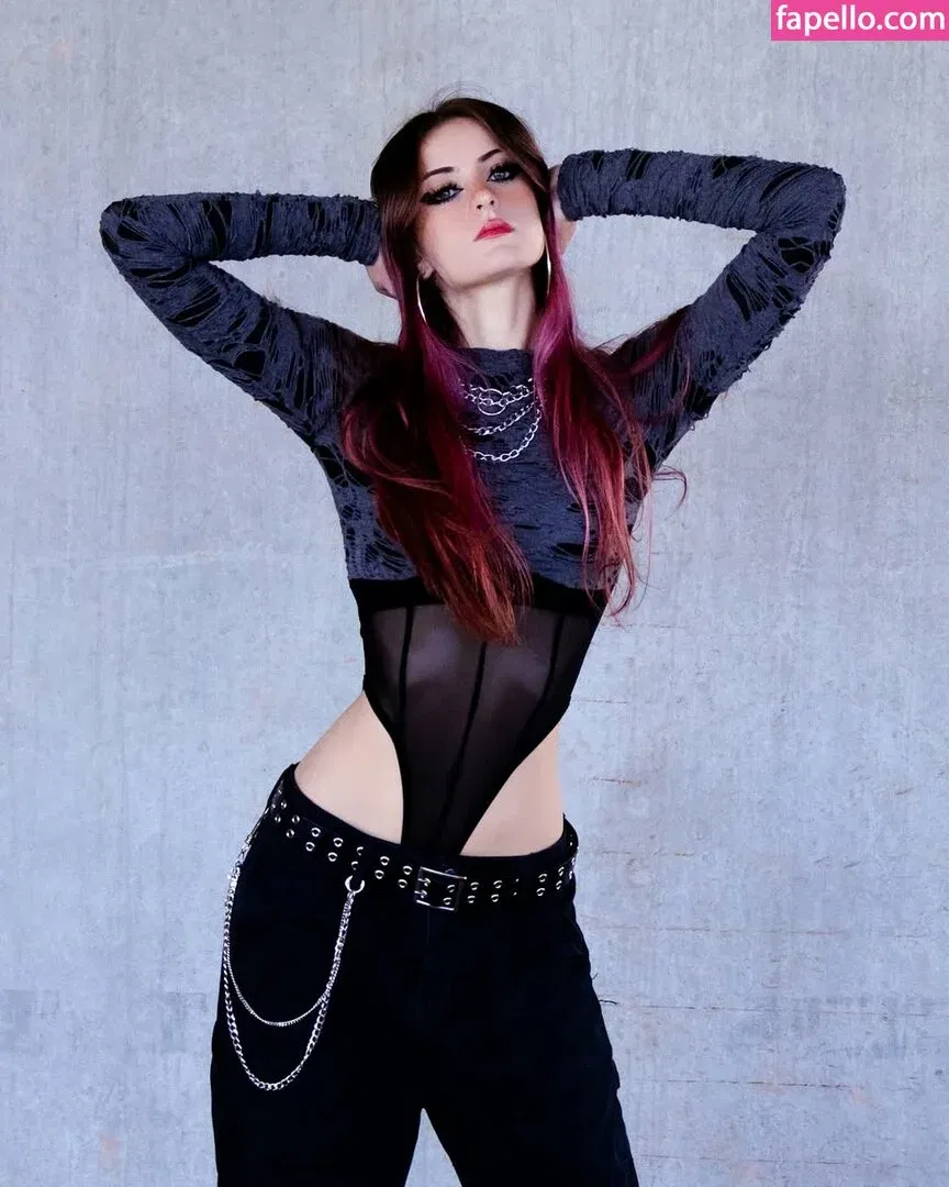 luweazl Onlyfans Photo Gallery 