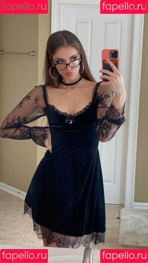 luweazl Onlyfans Photo Gallery 