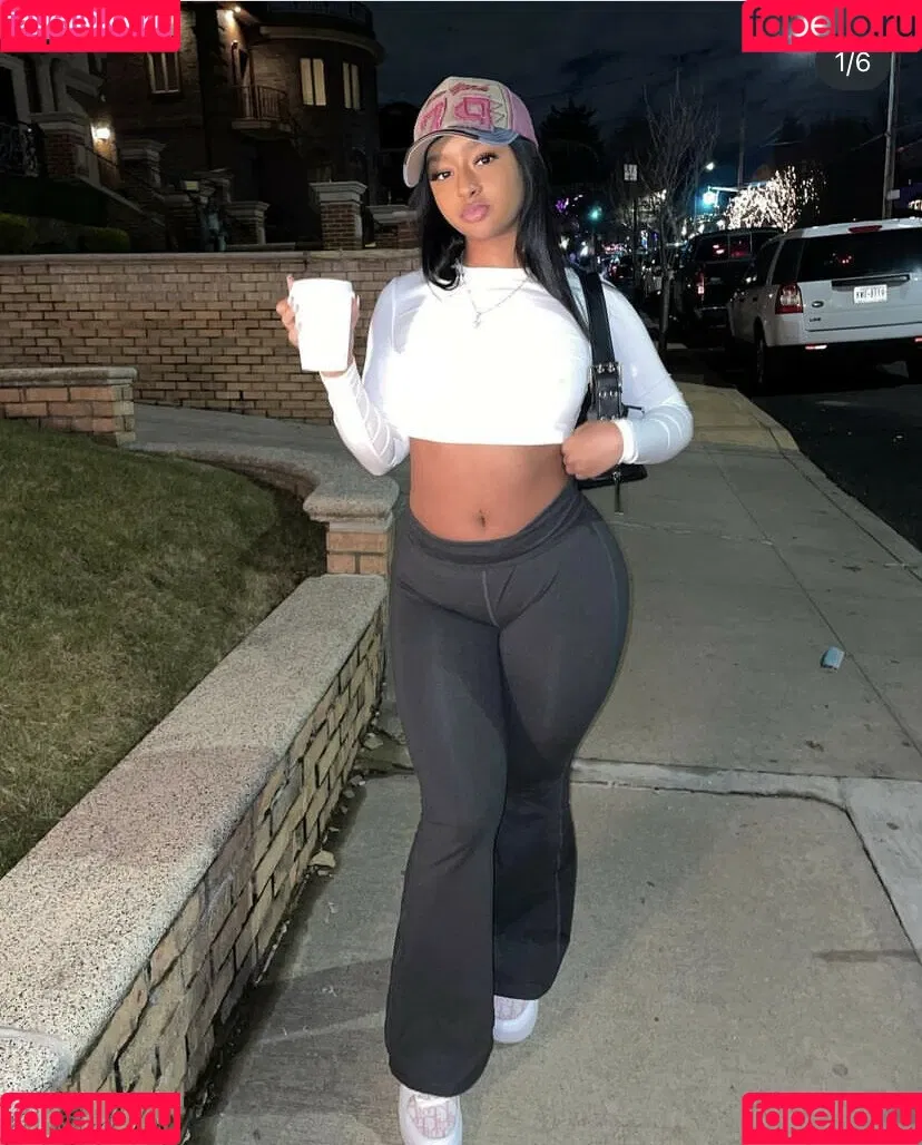 Isyglue Onlyfans Photo Gallery 