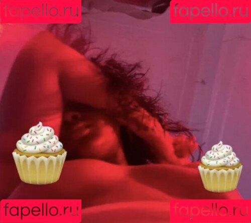 Isyglue Onlyfans Photo Gallery 