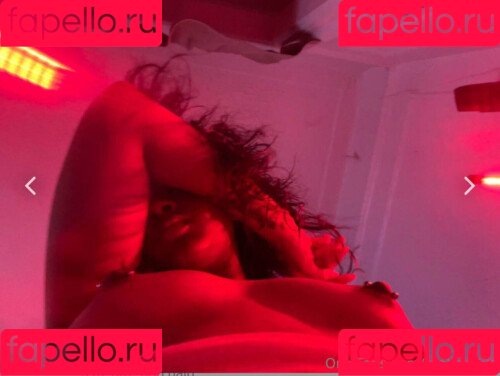 Isyglue Onlyfans Photo Gallery 