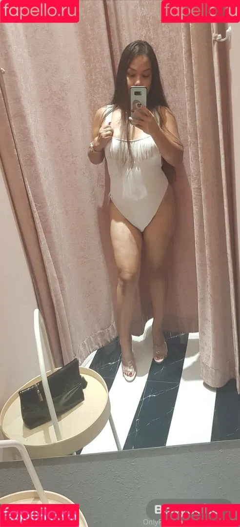 amyamorevip Onlyfans Photo Gallery 