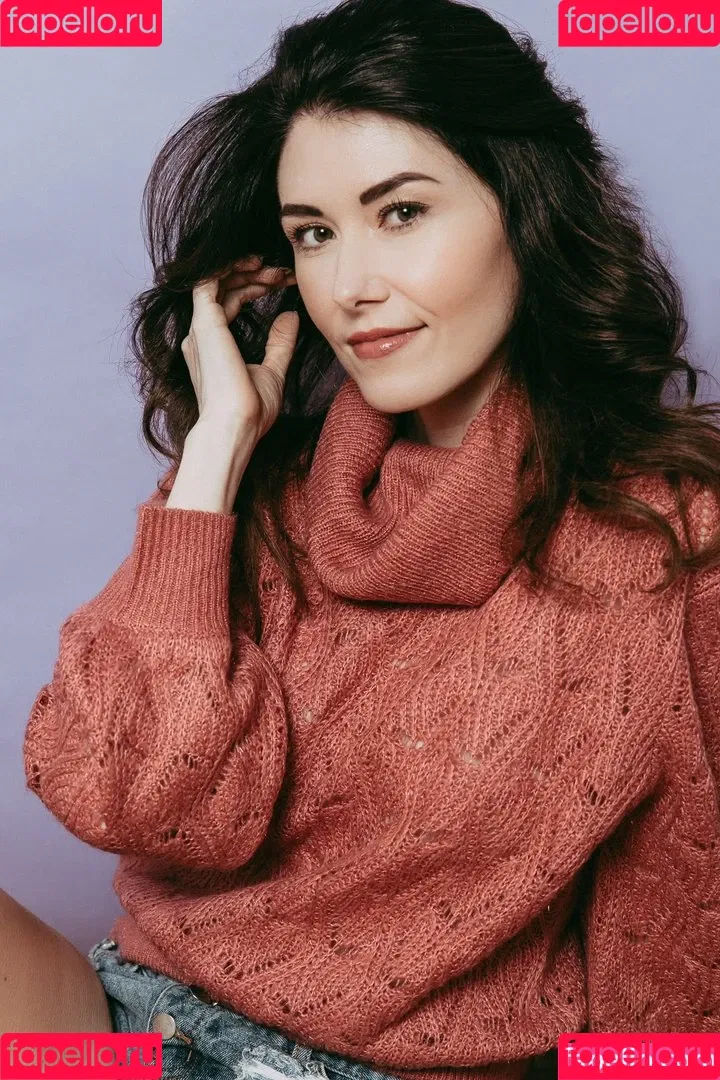 Jewel Staite Onlyfans Photo Gallery 