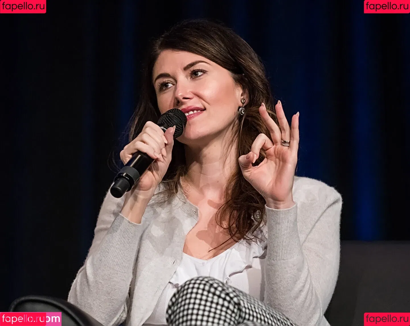 Jewel Staite Onlyfans Photo Gallery 