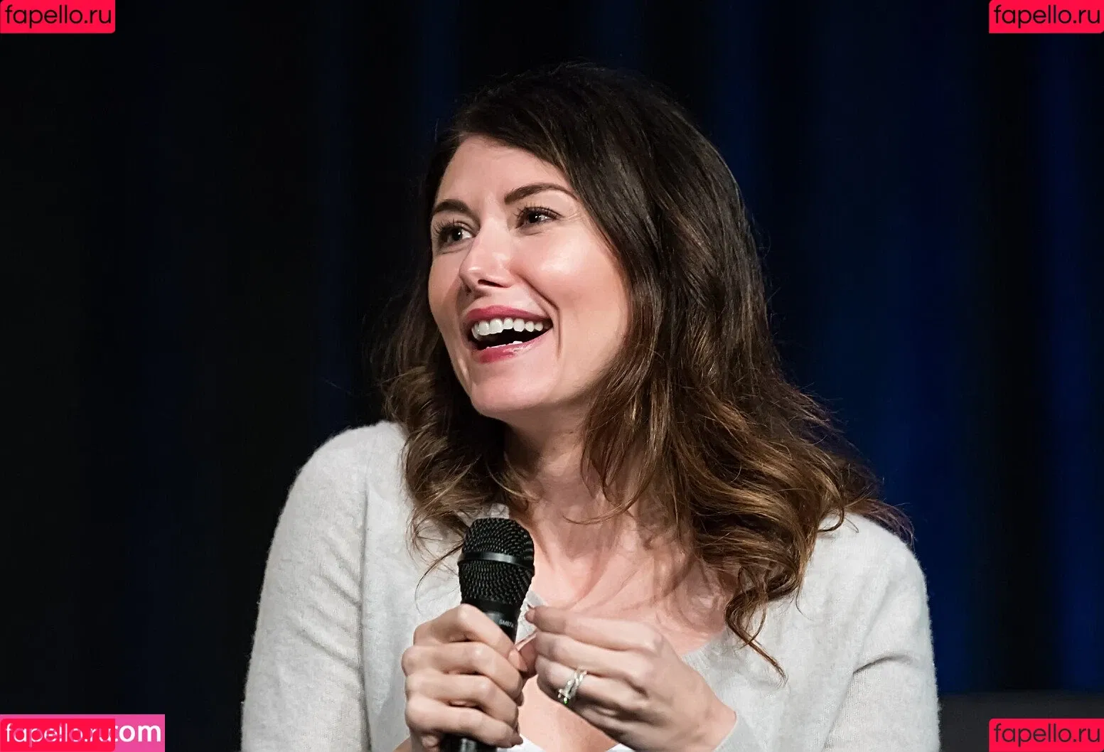 Jewel Staite Onlyfans Photo Gallery 